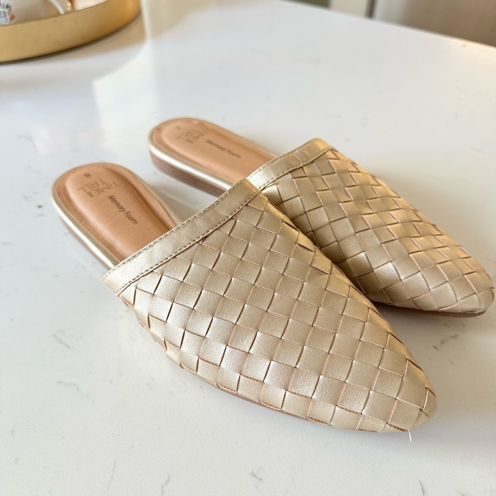 Time and Tru Gold Woven Mules sz 8